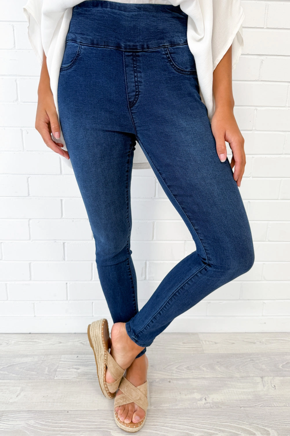 The No-Panel Jeans Easy Movement Lightweight Weave