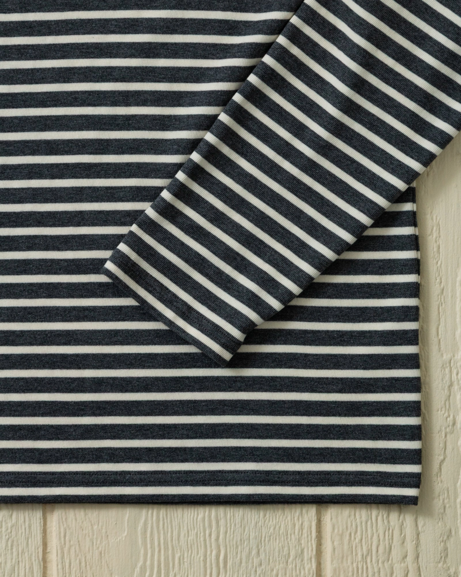 Men??s Breton Stripe Boatneck Tee in Graphite/Off White Minimalist Design