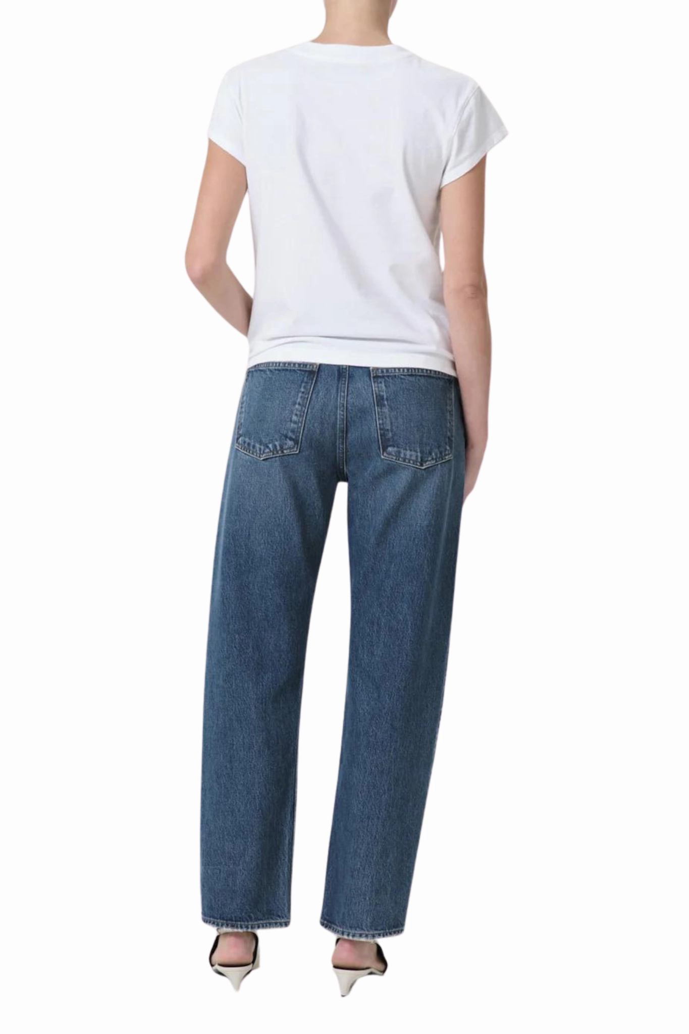 Winter Warmth Minimalist Textured Versatile Shopping Day 90's Jean in Essence