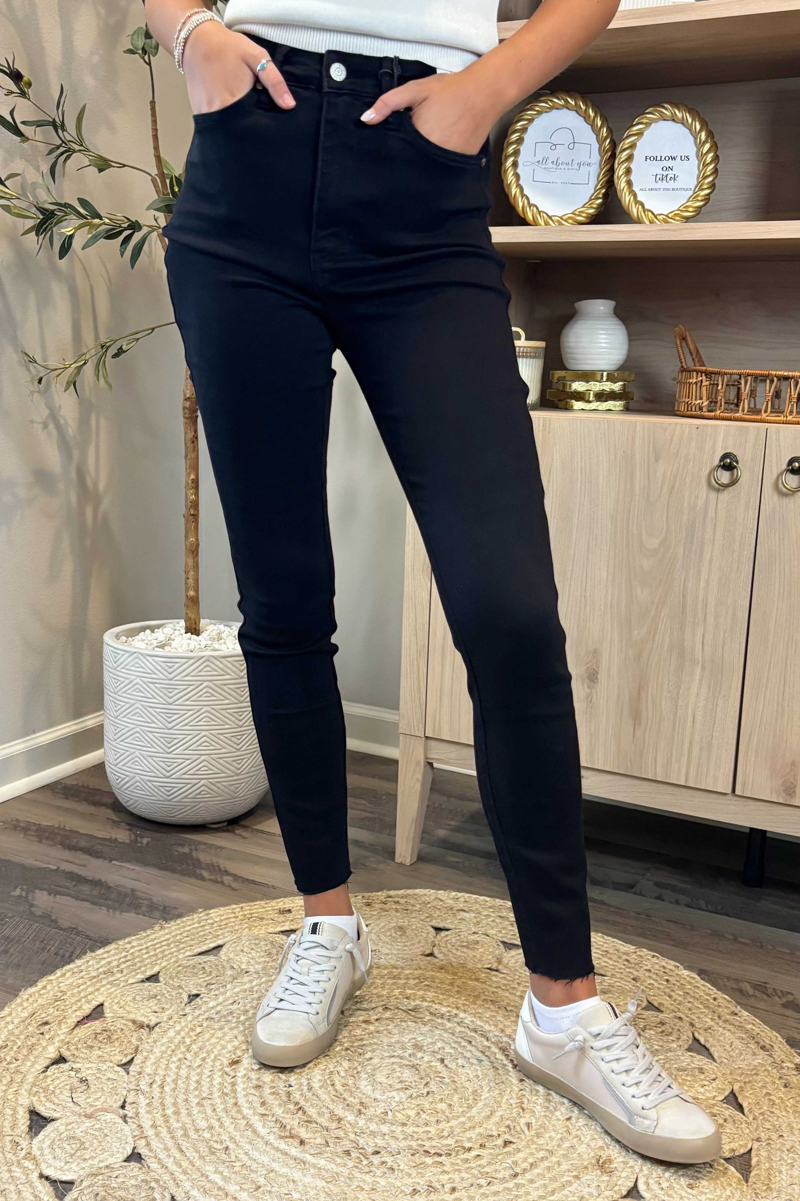 Slim Fit Design The Emerson High Rise Skinny Jeans