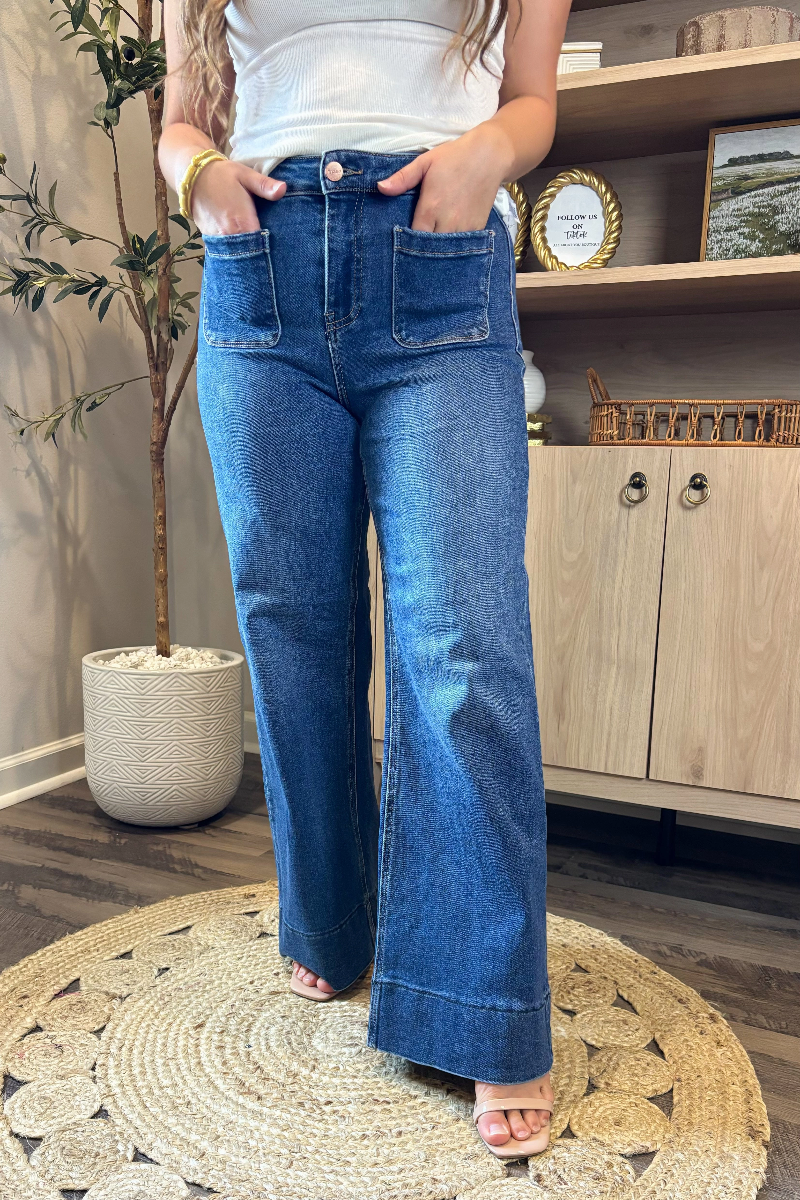 The Natalia Cropped Wide Leg Jeans Performance Fit
