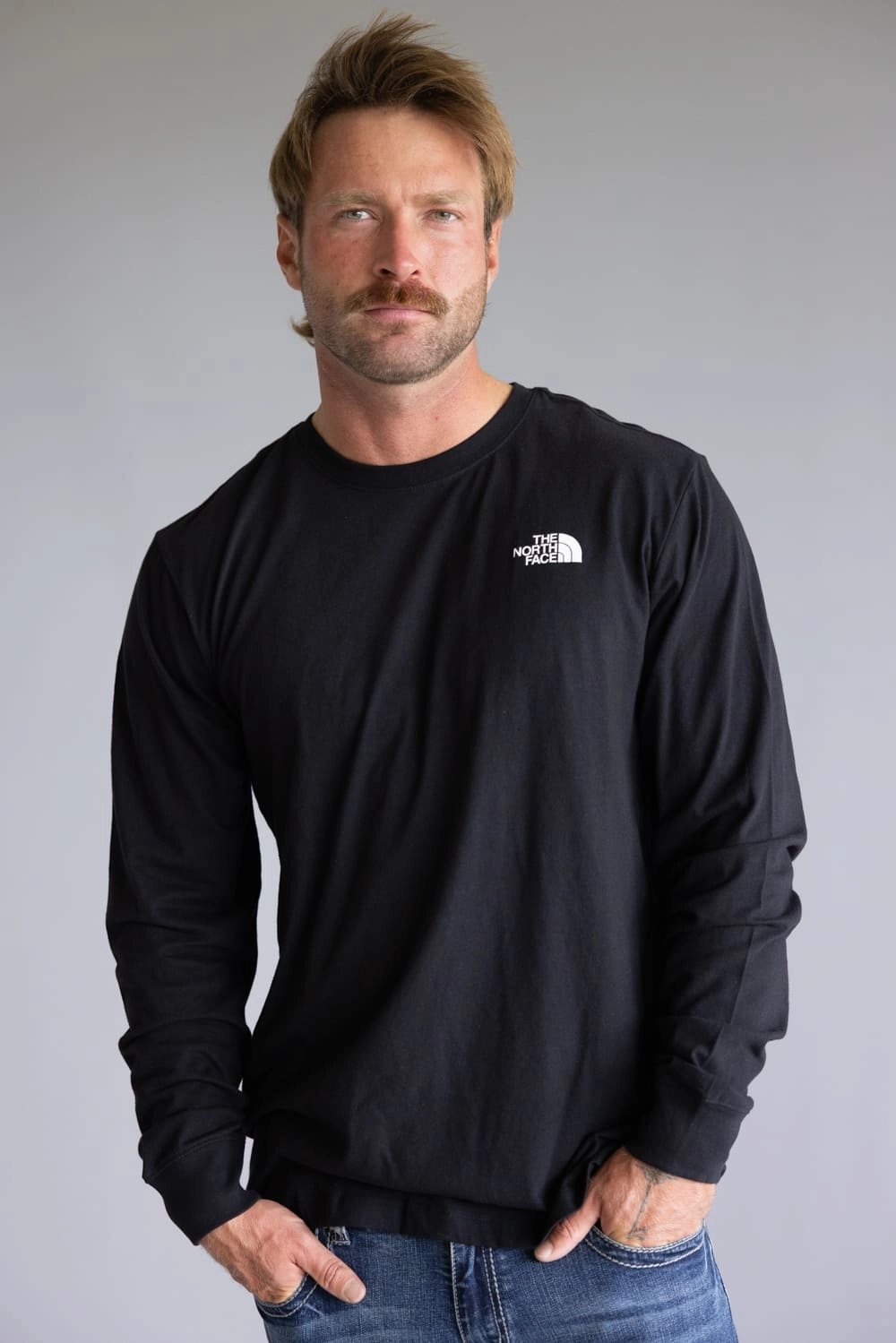 The North Face Box Graphic Long Sleeve T-Shirt for Men in Black | NF0A8B68-KY4 NoSideSeams Thermal Regulation Layer