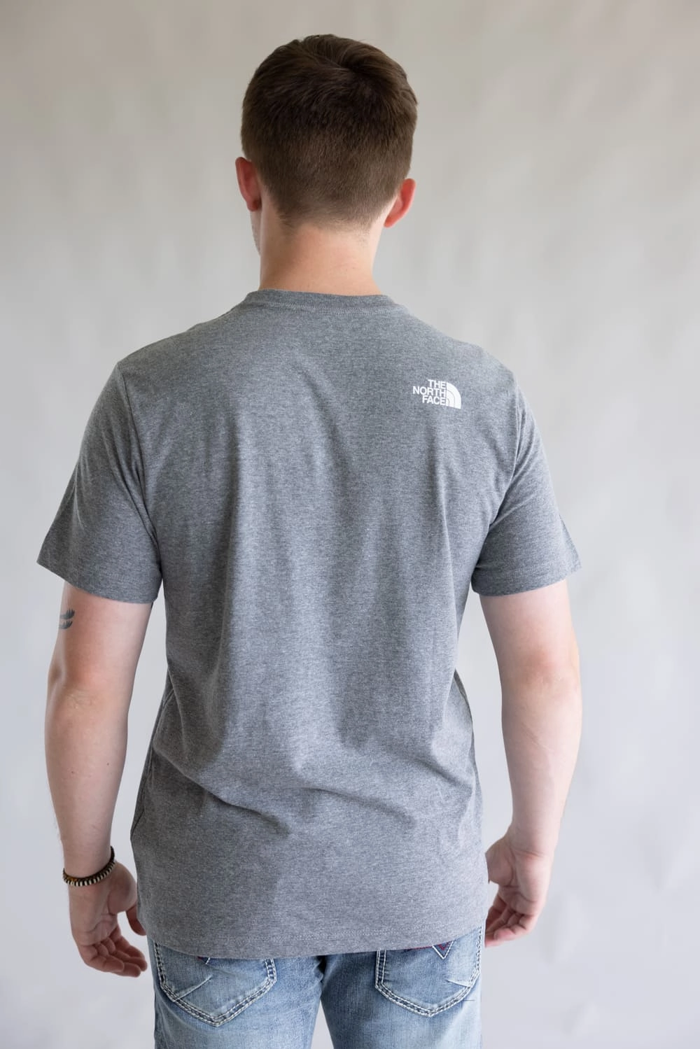 The North Face Half Dome T-Shirt for Men in Grey | NF0A8B6J-CU3 Cozy Vibe Wear Comfortable Shape