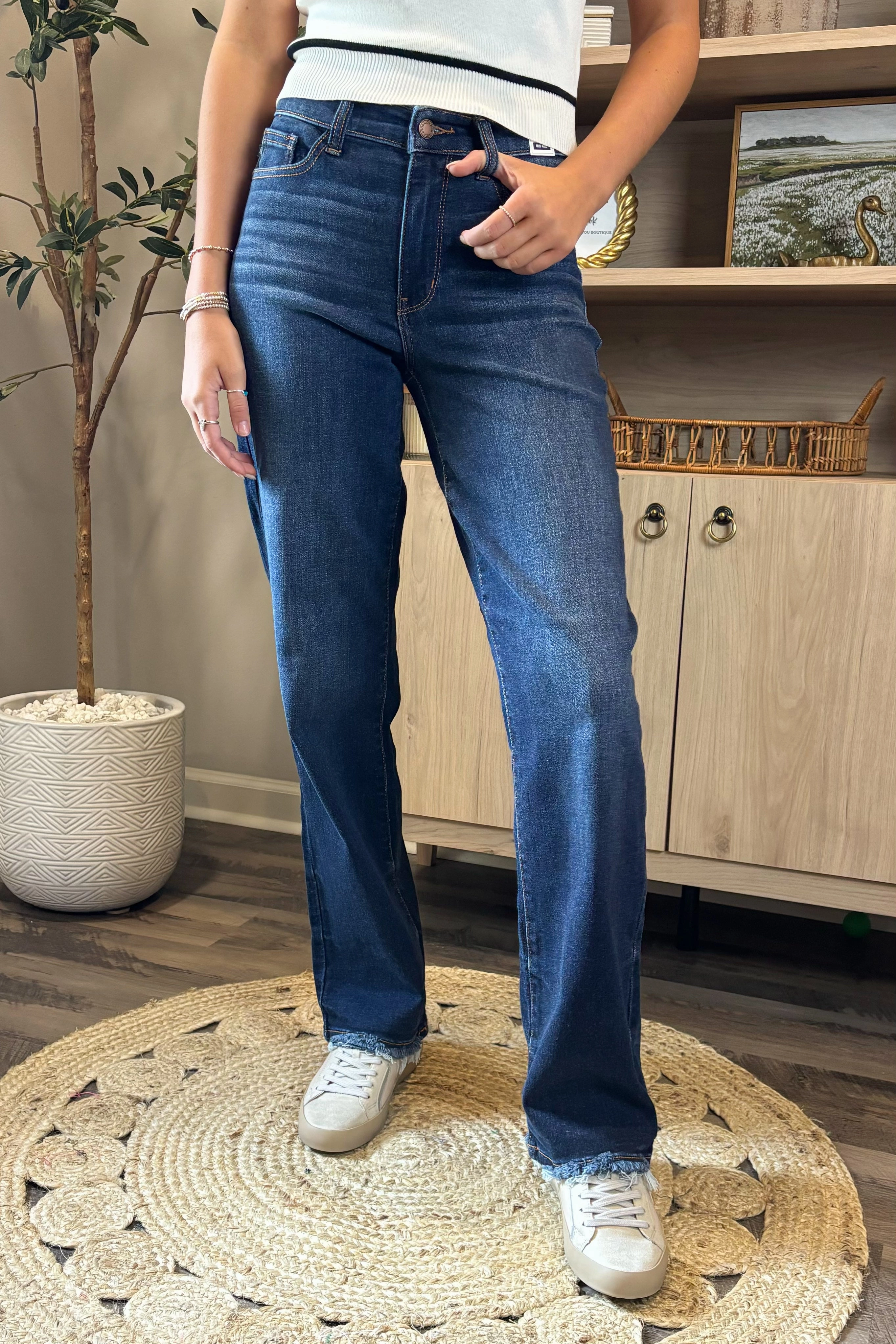 SecureClosureSystem Breathable Stretch Wear The Valentina Straight Leg Jeans
