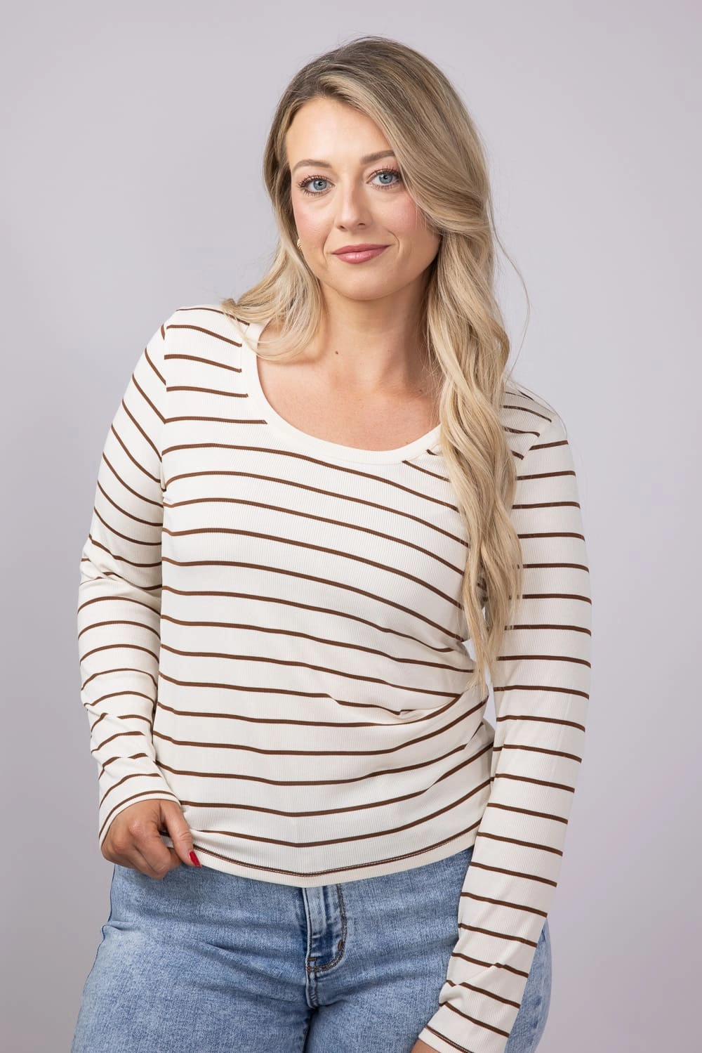 Comfy and Versatile Athletic Wear Thread & Supply Lauren Shirt for Women in Off White | T2976MSTS-OFFWHITEBRONZE
