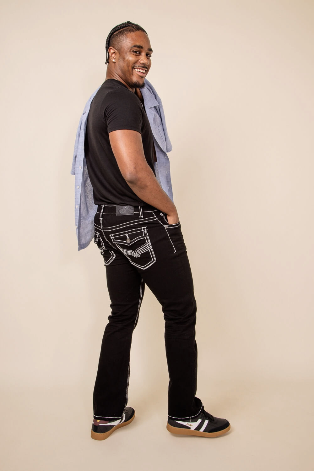 Secure Closure System True Luck Wolf Bootcut Jeans for Men in Black | TL22031410-BLACK