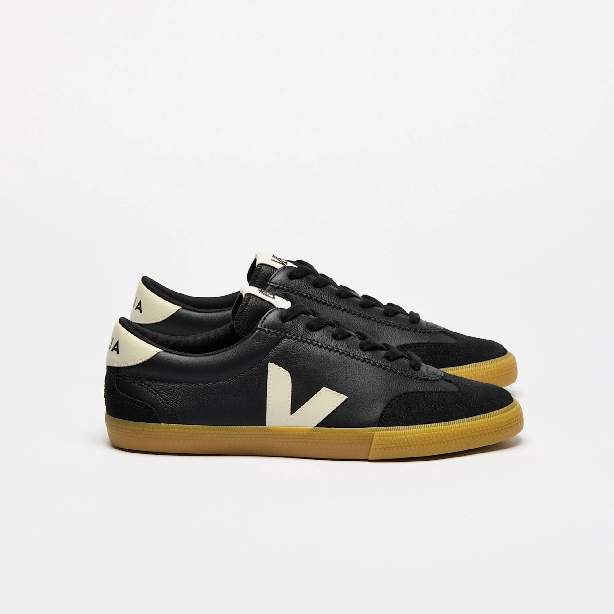 Commuter Ready Volley Leather Sneaker (Black   Pierre)