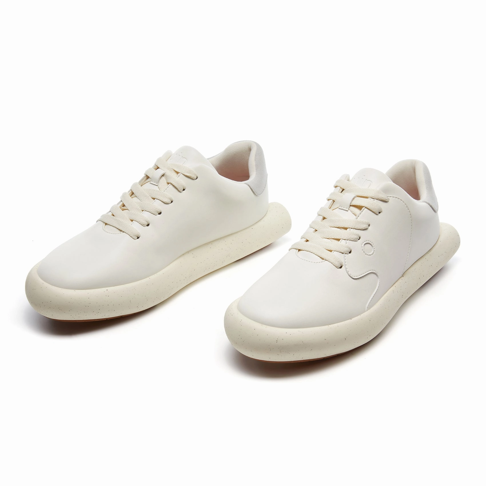 Minimalist Look Wave White Chamb??ry 2 Men