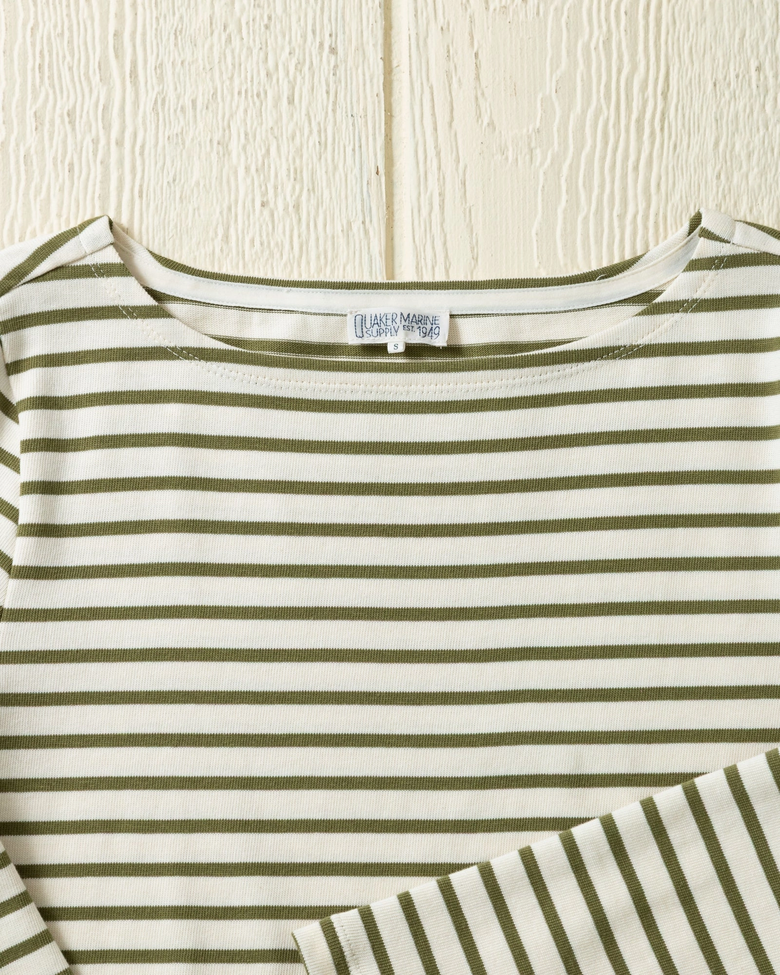 Light Fabric LayeredStyling Women??s Breton Stripe Boatneck Tee in Off White/Olive