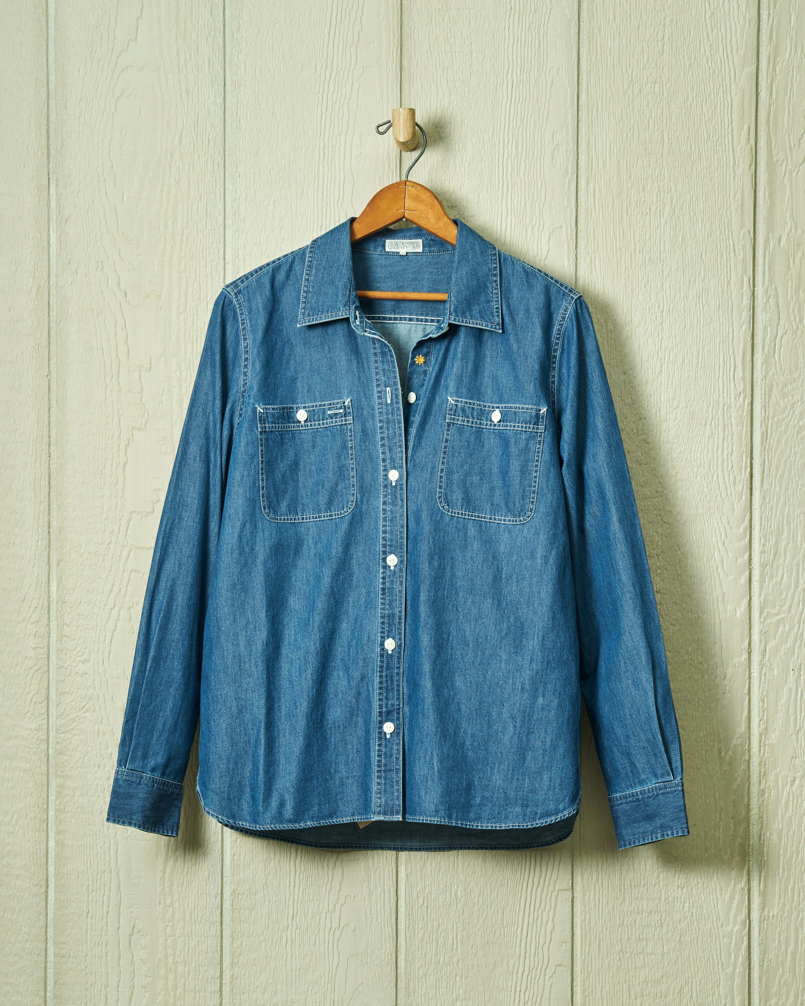 Recycled Polyester Material CompressionSupportWeave Women's Work Shirt in Denim