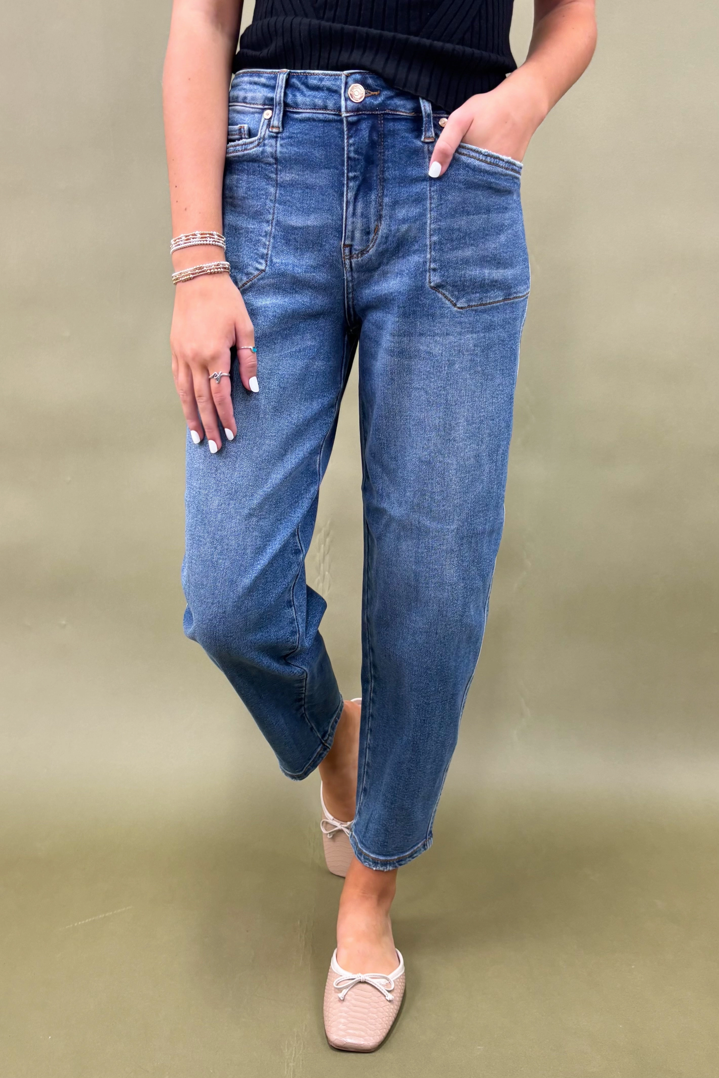 Layer-Friendly Fit The Maureen Barrel Fit Judy Blue Jeans